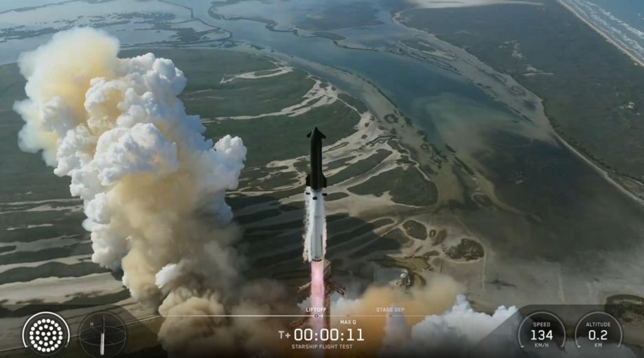 Captura de un video difundido por SpaceX del despegue de la nave Starship (V3) este viernes, desde Starbase, en el sur de Texas. EFE/@SpaceX