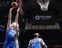 El Thunder de Oklahoma arruinó la fiesta que trataron de montar los Spurs en San Antonio y ganaron 123-108 para tomar la delantera. AFP / M. Gonzales