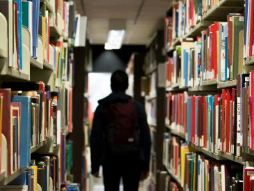 El Día del Estudiante tiene el objetivo de honrar la memoria de aquellos que arriesgaron su integridad física para legarnos un sistema universitario libre, crítico y autónomo. Unsplash