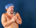 No necesitamos ser expertos, ni tomar clases de canto para disfrutar de los enormes beneficios terapéuticos que nos ofrece la música. ESPECIAL / CANVA