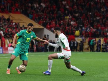Senegal se coronó campeón de África en la cancha, pero la Confederación Africana de Futbol le retiró el título y se lo otorgó a Marruecos como sanción. AFP / ARCHIVO