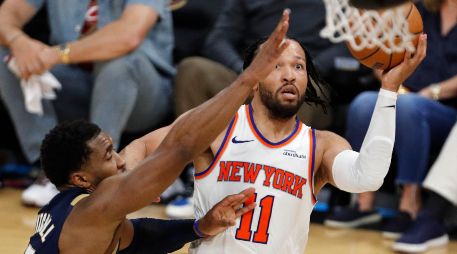 Jalen Brunson. El base fue el protagonista en una nueva exhibición grupal con 30 puntos. EFE/D. Maxwell