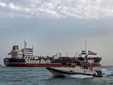 Con el paso de estos 33 buques, un total de 150 embarcaciones ha logrado atravesar el estratégico paso marítimo en los últimos cinco días con autorización iraní. EFE / ARCHIVO