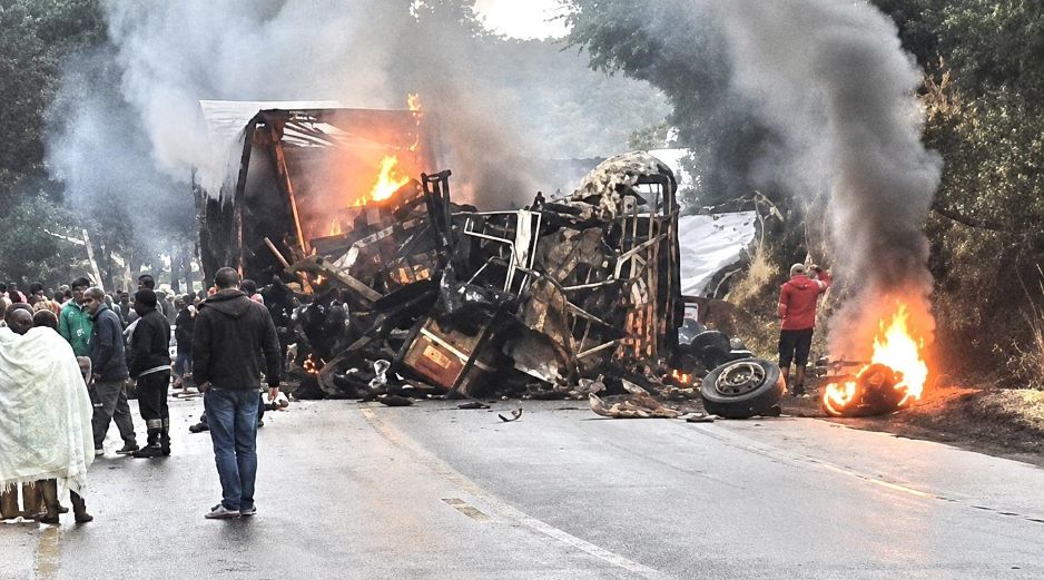 Las autoridades han confirmado ocho víctimas fatales y diez heridos que han sido trasladados a hospitales cercanos por los servicios de emergencia. X / Bombeiros_MG