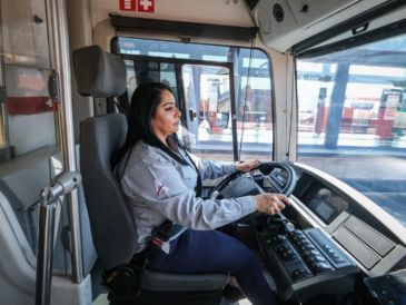 Aunque se espera que las conductoras capacitadas puedan sumarse al servicio de transporte público, estas también pueden sumarse a otros sectores. ESPECIAL/Secretaría de Transporte Jalisco