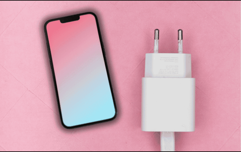 Si el accesorio quema al tocarlo, hace ruidos extraños o emite un preocupante olor a plástico derretido, estamos ante una señal de alerta. ESPECIAL/Canva