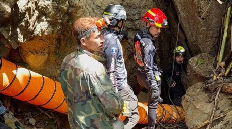 Las personas llevan 6 días atrapadas en la cueva y se desconoce si aún siguen con vida. AP/Metta Tham Rescue Kalasin