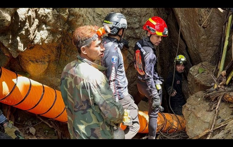 Las personas llevan 6 días atrapadas en la cueva y se desconoce si aún siguen con vida. AP/Metta Tham Rescue Kalasin