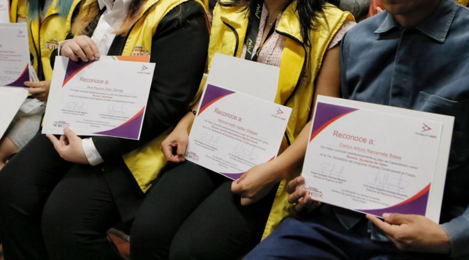 Jóvenes Construyendo el Futuro ofrece un apoyo económico, seguro del IMSS y una constancia de capacitación del centro elegido. EL INFORMADOR/ARCHIVO