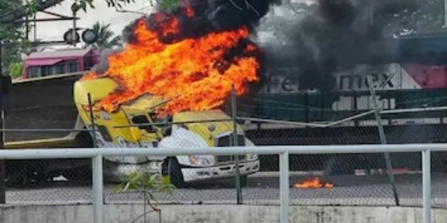 Operativo en Tecomán desata violencia, bloqueos e incendios en Colima: hay dos abatidos y un detenido estadounidense