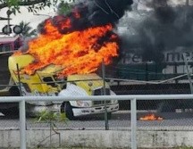Los bloqueos e incendios generaron un ambiente de tensión en Colima durante algunas horas. X