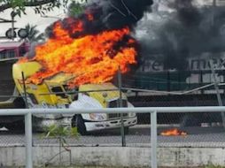 Los bloqueos e incendios generaron un ambiente de tensión en Colima durante algunas horas. X