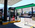 Este martes en Jalisco los precios promedio son de 23.99 pesos por litro para la gasolina regular, 29.27 para la Premium y 27.45 para el diésel. EL INFORMADOR / A. Navarro