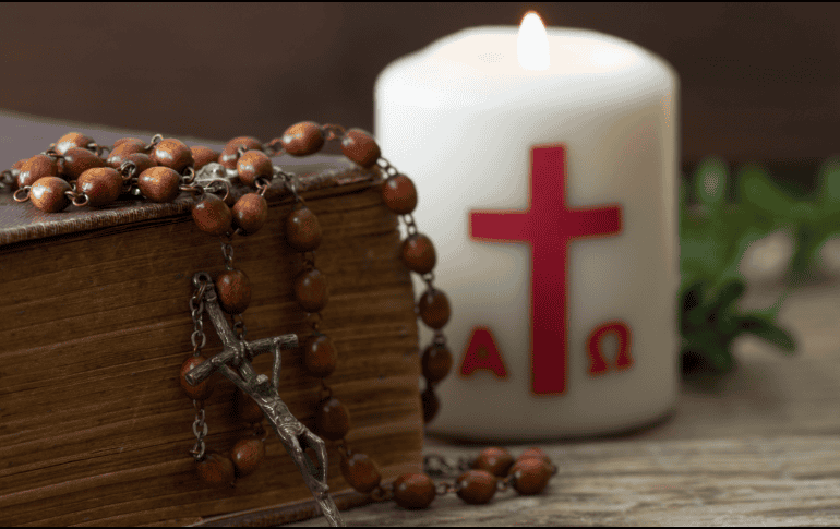 El cirio pascual, aunque permanece silencioso gran parte del año, continúa siendo uno de los objetos más representativos de la fe cristiana y uno de los símbolos centrales de la resurrección dentro de la tradición católica. CANVA