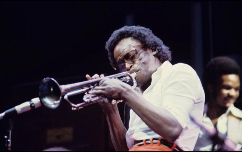 Su actitud desafiante, sus reinvenciones, su estética inconfundible convirtieron a Miles Davis en un referente del jazz. EFE / ARCHIVO
