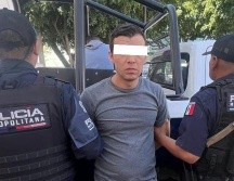 Por su presunta participación en delitos contra la salud y por haber sido sorprendidos en posesión de varias dosis de droga, oficiales de la Policía Metropolitana detuvieron a tres presuntos narcomenudistas en hechos distintos. ESPECIAL