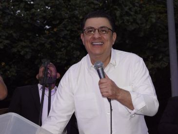 El líder morenista acusó una supuesta complicidad entre gobiernos municipales y desarrolladores privados. FACEBOOK / CHEMA MARTÍNEZ