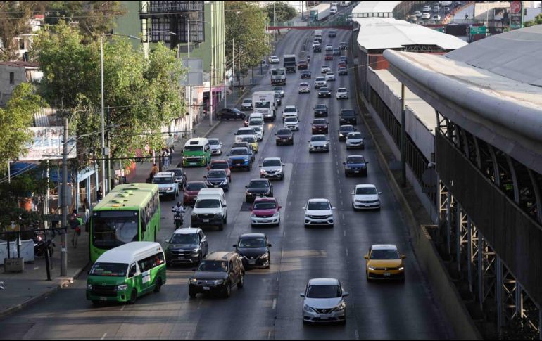 El programa Hoy No Circula se aplica de las 5:00 a las 22:00 horas en todas las alcaldías de la Ciudad de México y en tres zonas conurbadas del Estado de México. SUN/C. Mejía