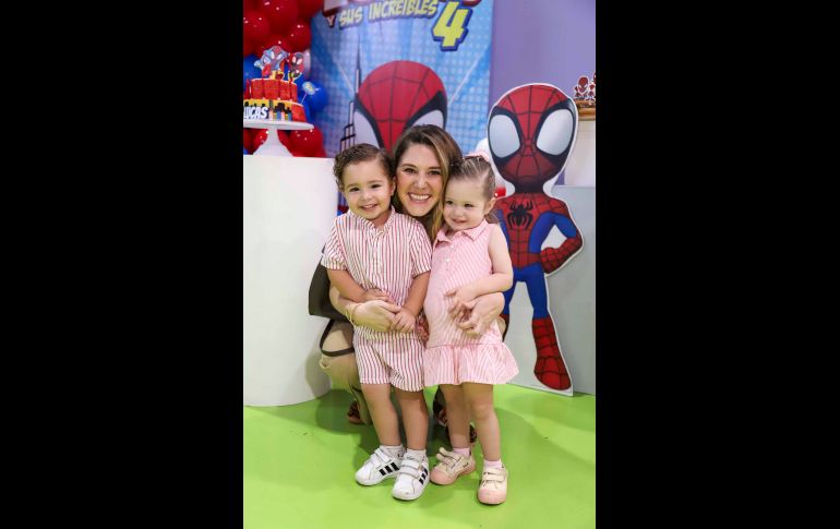 Enrique, Valeria y Lorena Villaseñor. GENTE BIEN JALISCO / C. Jimeno