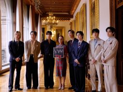 La visita de BTS a México fue un evento viral que conmocionó a sus seguidores y que además mostró una cercanía con Sheinbaum, quien prometió el regreso del grupo al país norteamericano. ESPECIAL/X/ @bts_bighit