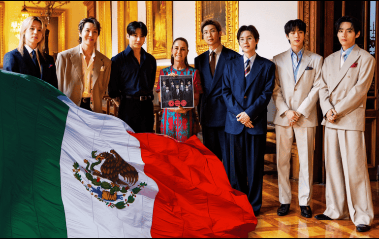 La Presidenta y los integrantes de BTS en Palacio Nacional. FACEBOOK / Claudia Sheinbaum Pardo