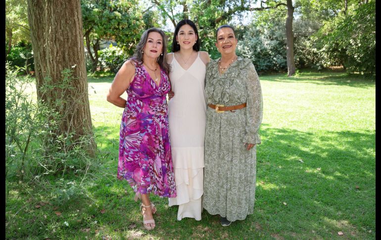 Emma Solórzano, Ana Paula Solórzano Yerenas y Aida Godínez. GENTE BIEN JALISCO / Revista del 29 de mayo 2026