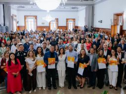 La entrega de este distintivo los prestadores de servicios turísticos están capacitados para recibir a los visitantes que vendrán a Guadalajara durante el Mundial de Futbol 2026. ESPECIAL