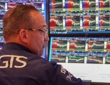 La caída del petróleo y las excelentes cifras en el sector tecnológico dominaron al mercado bursátil neoyorquino hoy. EFE/S. Yenesel