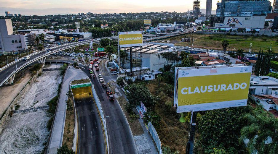 El gobernador agregó que el Gobierno del Estado estará apoyando económicamente a los municipios para avanzar en el retiro de estructuras, particularmente con maquinaria y equipo especializado. EL INFORMADOR / ARCHIVO