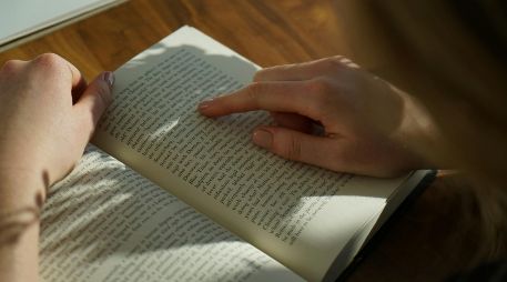 La psicología también advierte que el consumo excesivo de contenido motivacional puede convertirse en una forma de evasión emocional. UNSPLASH