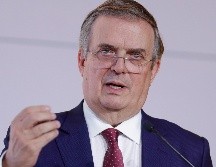El secretario de Economía, Marcelo Ebrard, habla durante su participación en el IX Congreso Iberoamericano CEAPI este miércoles en la Ciudad de México. EFE/I. Esquivel