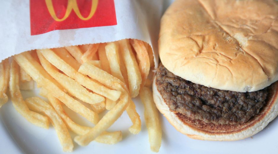 McDonald’s venderá la hamburguesa cuarto de libra en 28 pesos. EFE/Archivo