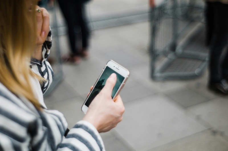 Consultar el estatus actual de tu línea es un proceso completamente gratuito, intuitivo y te tomará apenas unos cuantos minutos desde tu hogar. UNSPLASH / J. TUESDAY&nbsp;