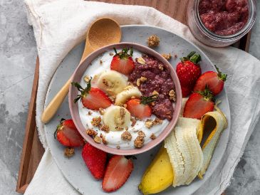Integrar yogurt con estas frutas  dieta diaria marcará un antes y un después definitivo en su rendimiento físico UNSPLASH / V. NG