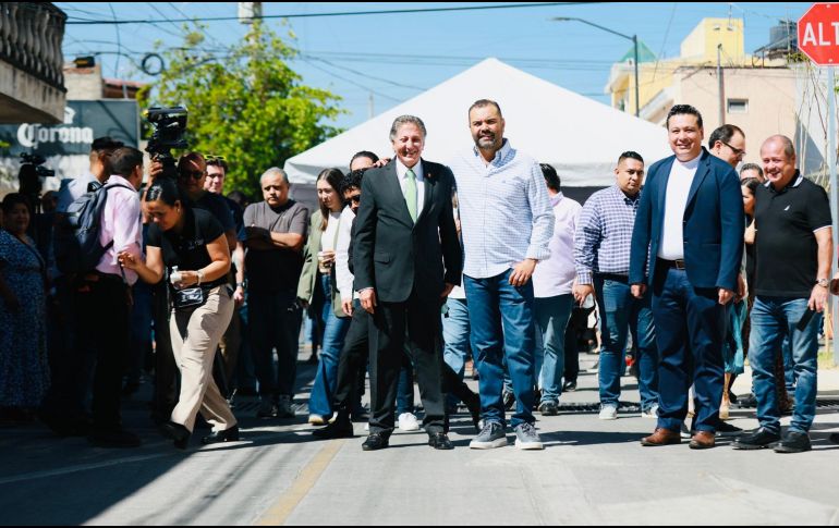La obra realizada por el Gobierno de Tlajomulco en la calle Clavel, en la colonia Tulipanes, contempló una inversión de 26.5 millones de pesos para la transformación integral de esta vialidad. CORTESÍA/ Gobierno de Tlajomulco