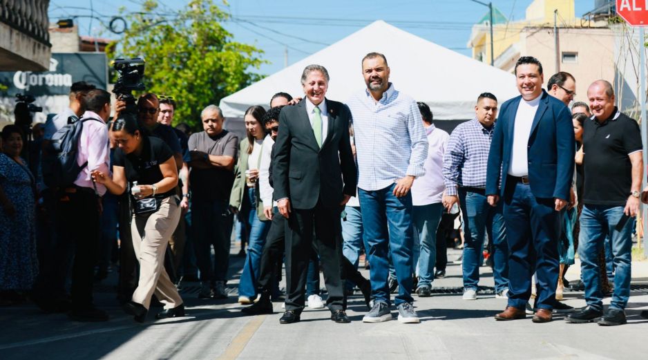 La obra realizada por el Gobierno de Tlajomulco en la calle Clavel, en la colonia Tulipanes, contempló una inversión de 26.5 millones de pesos para la transformación integral de esta vialidad. CORTESÍA/ Gobierno de Tlajomulco