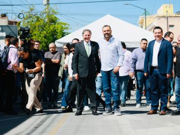 La obra realizada por el Gobierno de Tlajomulco en la calle Clavel, en la colonia Tulipanes, contempló una inversión de 26.5 millones de pesos para la transformación integral de esta vialidad. CORTESÍA/ Gobierno de Tlajomulco