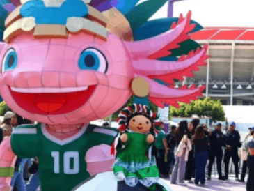 El Gobierno de la Ciudad de México aclaró que no hubo orden de la FIFA para retirar la escultura del ajolote del Mundial 2026. X / @GobCDMX
