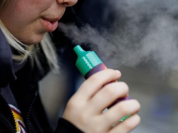 México prohibió constitucionalmente los vapeadores y cigarros electrónicos tras una serie de restricciones iniciadas en 2020. EFE/T. Akmen