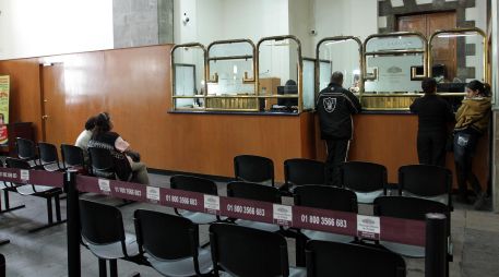 De aprobarse el fin de la huelga en Nacional Monte de Piedad para junio, miles de clientes recuperarán sus prendas empeñadas. EL INFORMADOR/ARCHIVO