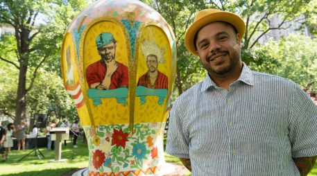 El jarrón, 'Capicú de Cariño', es el estandarte de 'Alfarero del barrio'. EFE/A. Colmenares
