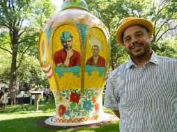 El jarrón, 'Capicú de Cariño', es el estandarte de 'Alfarero del barrio'. EFE/A. Colmenares