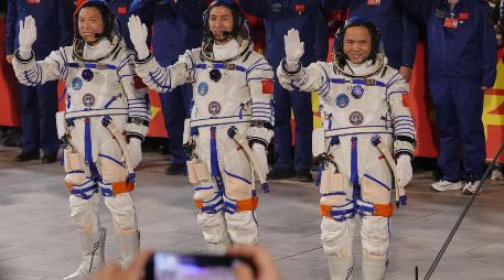 A medida que China intensifica su programa espacial, sus astronautas han llevado a cabo múltiples misiones a la estación espacial Tiangong. AP / A. WONG