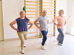 A medida que envejecemos, es un proceso natural perder un porcentaje de nuestra masa muscular si no la estimulamos de manera adecuada y constante.  ESPECIAL / CANVA