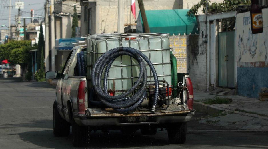 Autoridades aseguraron dos pipas con dos tanques acoplados con aproximadamente 14 mil 500 litros de hidrocarburo. SUN/ARCHIVO