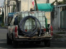 Autoridades aseguraron dos pipas con dos tanques acoplados con aproximadamente 14 mil 500 litros de hidrocarburo. SUN/ARCHIVO