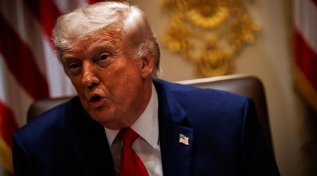 Las piernas hinchadas de Trump, así como unos moretes en sus manos, dieron lugar a toda clase de especulaciones sobre su salud. EFE/S. Corum