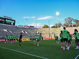 Entrenamiento de la Selección de México en el Rose Bowl Stadium previo al partido contra Australia, penúltimo de su preparación para el Mundial 2026. IMAGO7/E. Espinosa