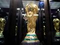 Trofeo de la Copa Mundial durante el FIFA World Trophy Tour en Puebla, el pasado 18 de marzo. EFE / H. Ríos