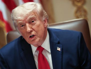 A través de su cuenta en Truth Social, Trump sugirió eliminar las actuaciones musicales y convertirse él mismo en la atracción principal. EFE / ARCHIVO